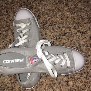 never worn gray Converse